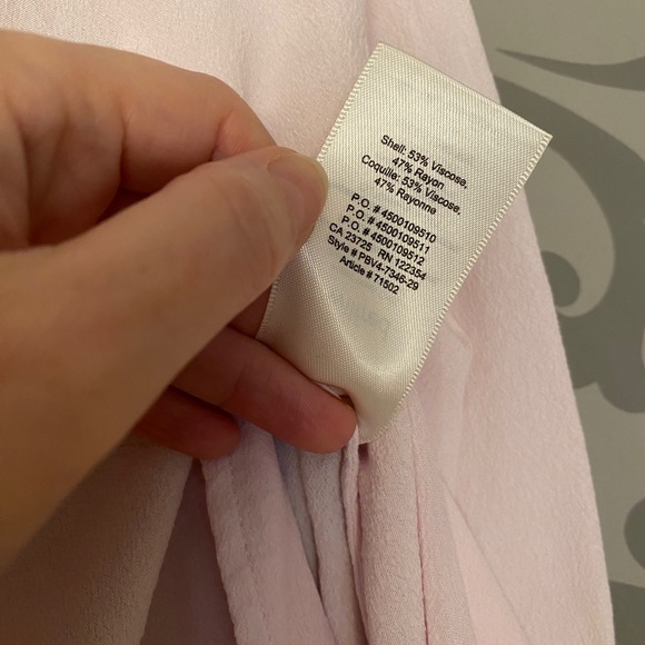 Aritzia Amalie skirt. Size 6. Light pink. EUC - Picture 8 of 11